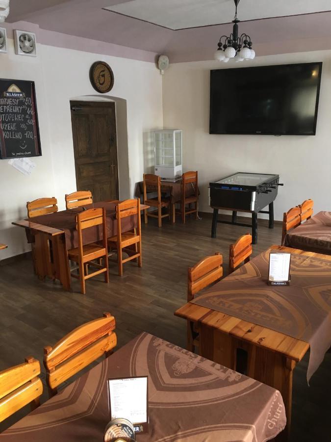 Marianske Radcice Restaurace U Kostela酒店 外观 照片
